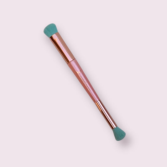 Nascita - pro Medium Concealer and Blending Brush