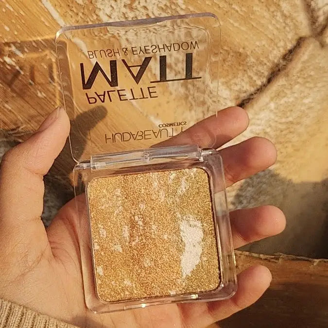 Huda beauty pallete matt blush &Eyeshadow - 01