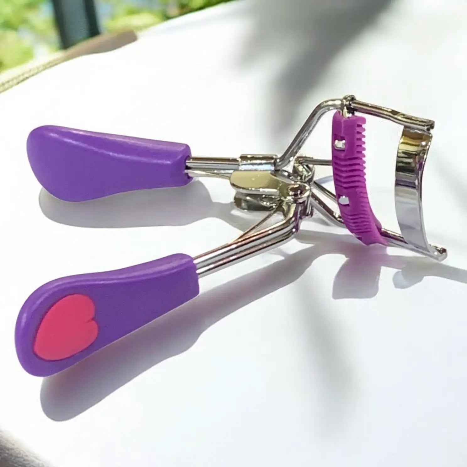 eyelash curler purple color 